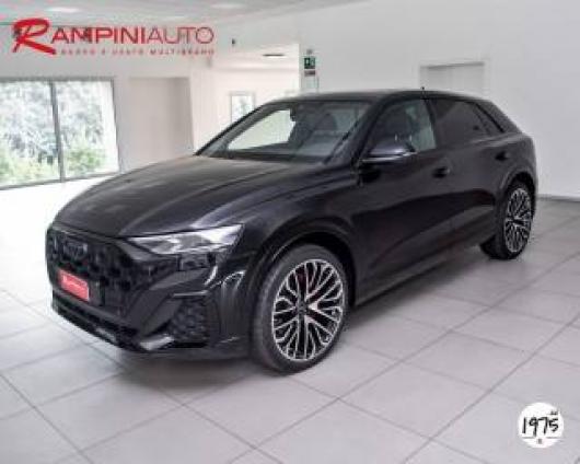 Km 0 AUDI Q8