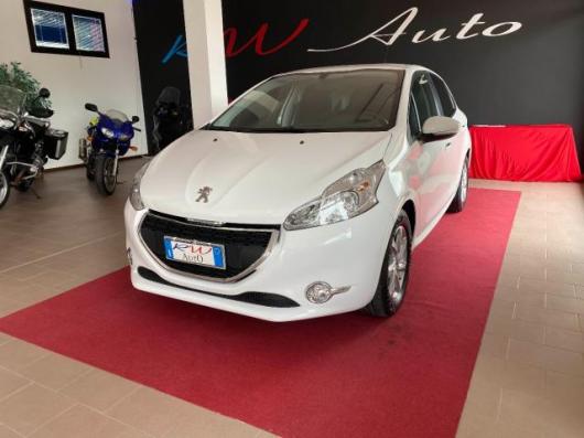 usato PEUGEOT 208