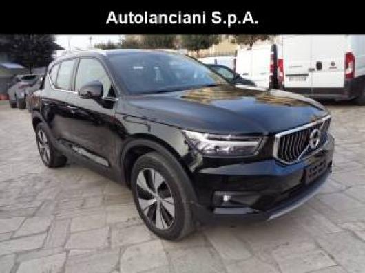 usato VOLVO XC40