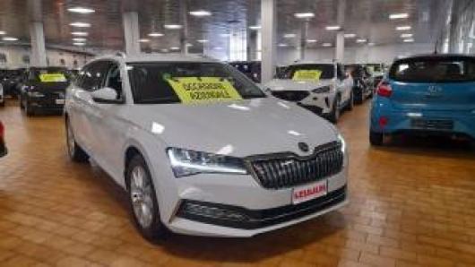 usato SKODA Superb