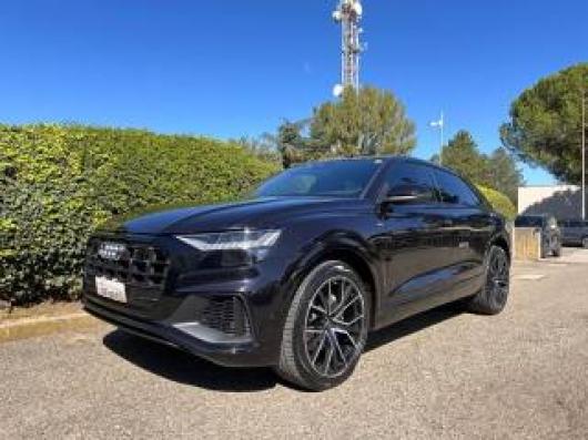 usato AUDI Q8