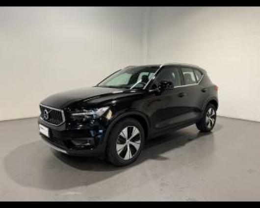 usato VOLVO XC40