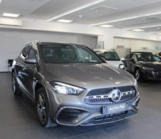 usato MERCEDES GLA 200