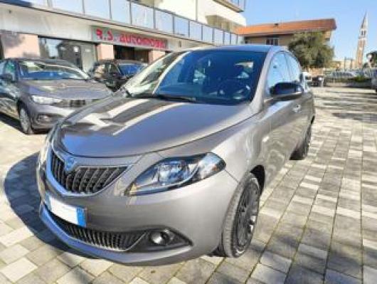 usato LANCIA Ypsilon