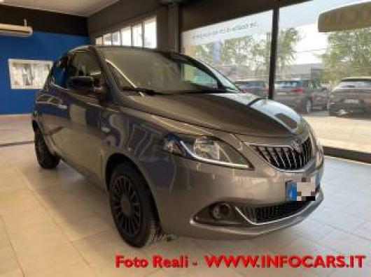 usato LANCIA Ypsilon