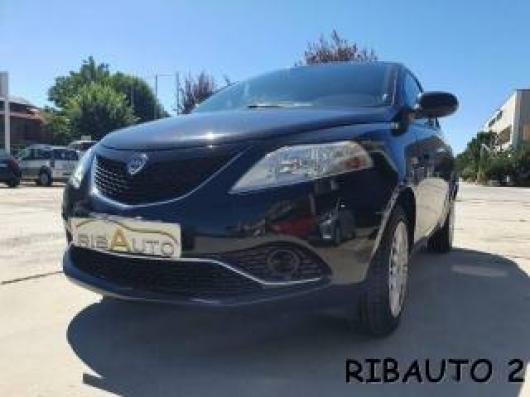 usato LANCIA Ypsilon