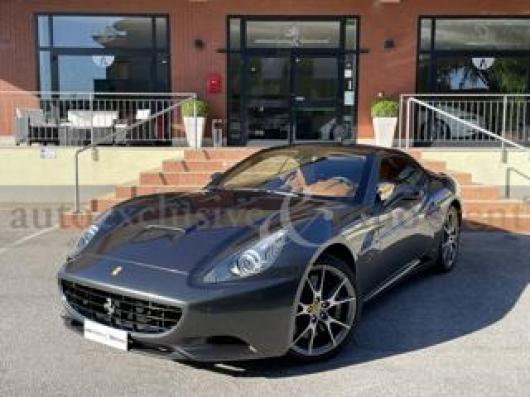 usato FERRARI California