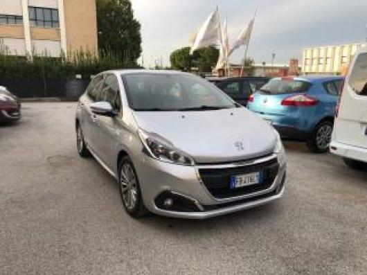 usato PEUGEOT 208