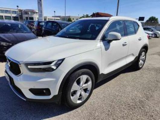 usato VOLVO XC40