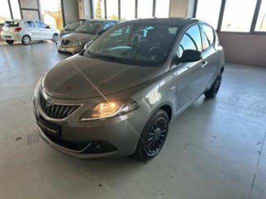 usato LANCIA Ypsilon