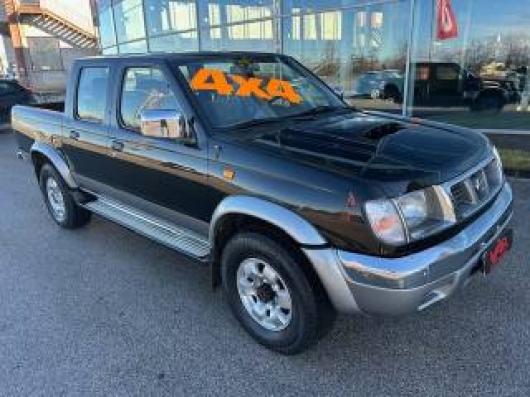 usato NISSAN Navara