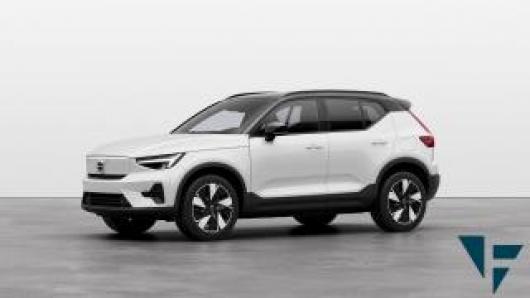 nuovo VOLVO XC40