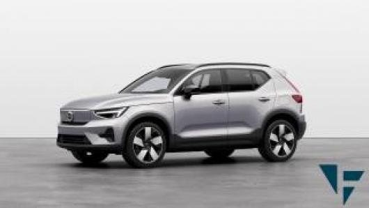 nuovo VOLVO XC40