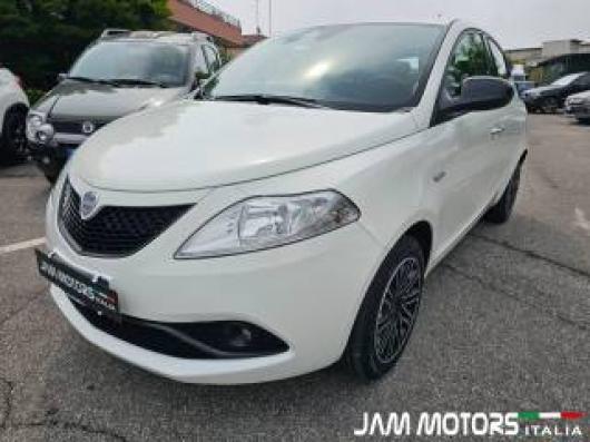 usato LANCIA Ypsilon