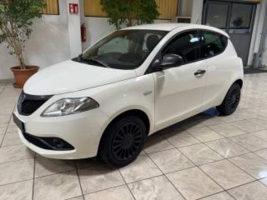 usato LANCIA Ypsilon