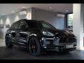 Km 0 PORSCHE Macan